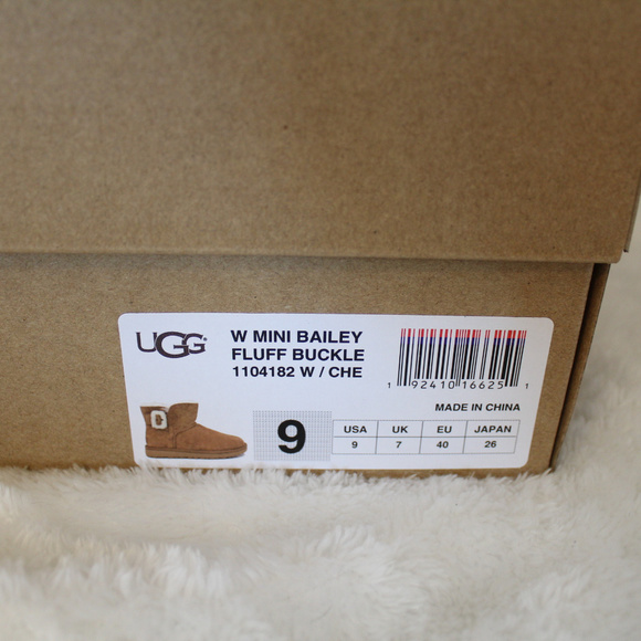 UGG MINI FLUFF BUCKLE SUEDE SHEARLING BOOTS - Picture 7 of 7